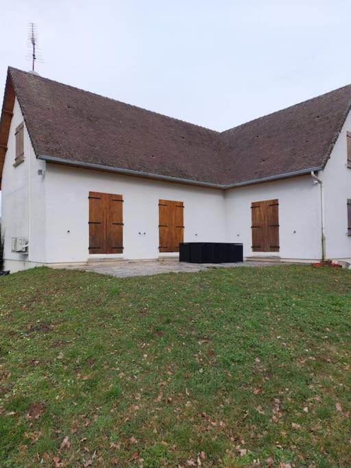 La Villa Du Lac A Mesnil Saint Pere Exterior foto